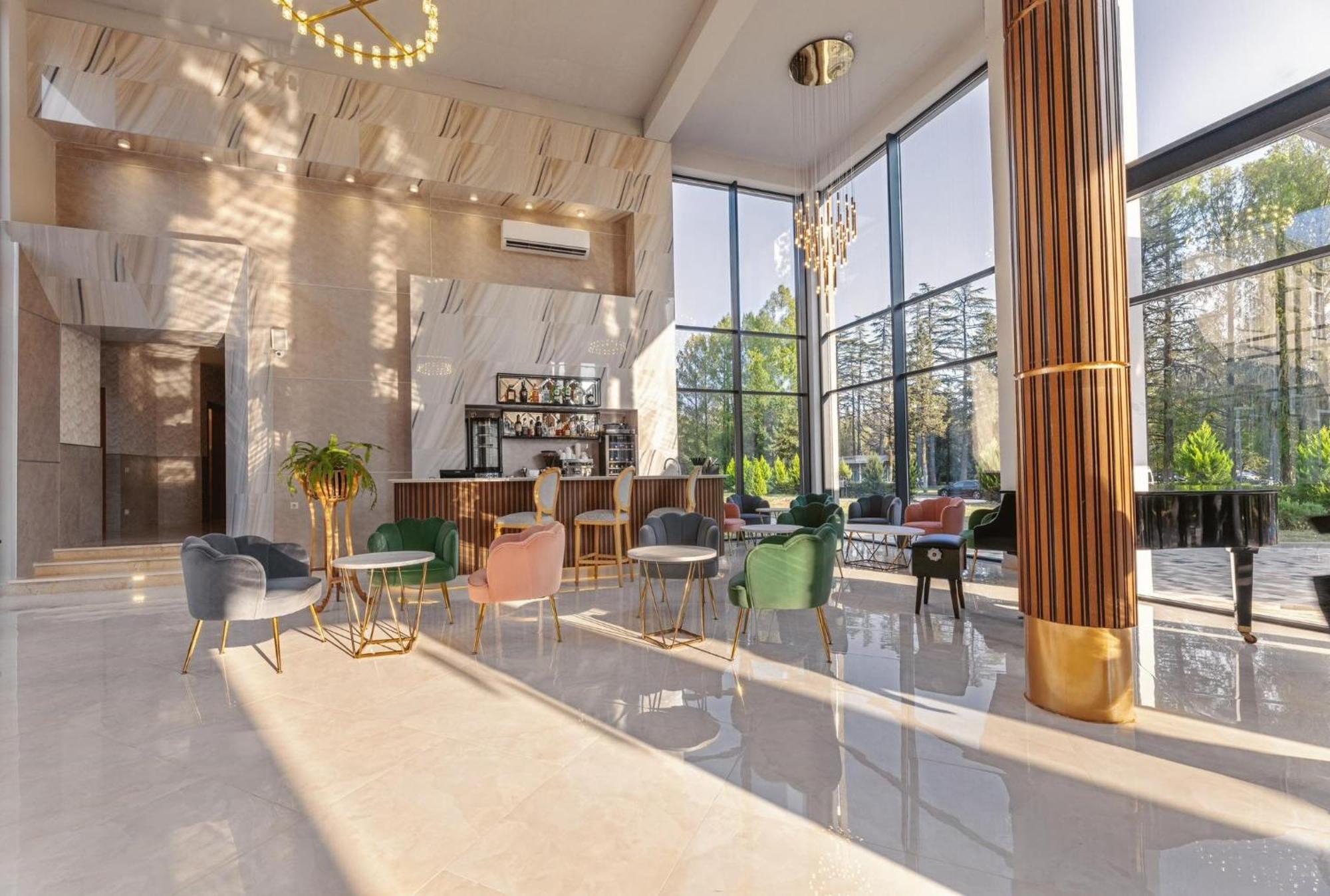 Park Hotel Tskaltubo - Balneo Resort Kültér fotó