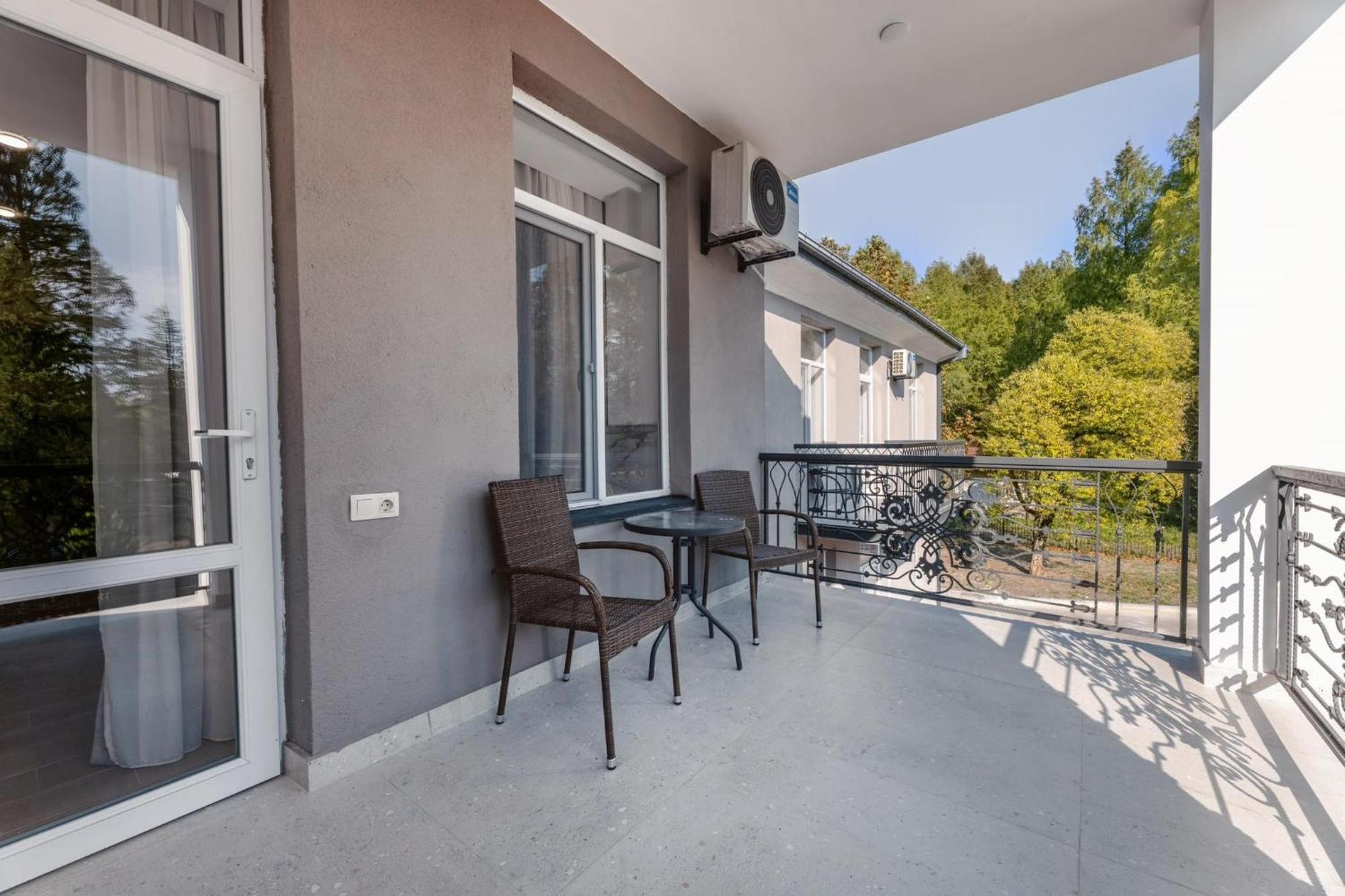 Park Hotel Tskaltubo - Balneo Resort Kültér fotó