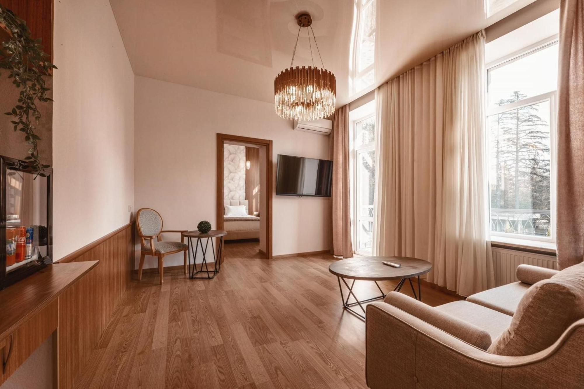 Park Hotel Tskaltubo - Balneo Resort Kültér fotó