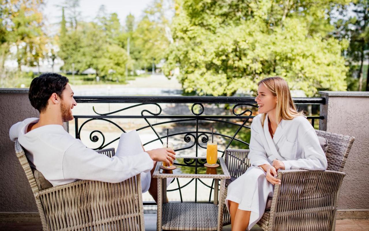 Park Hotel Tskaltubo - Balneo Resort Kültér fotó